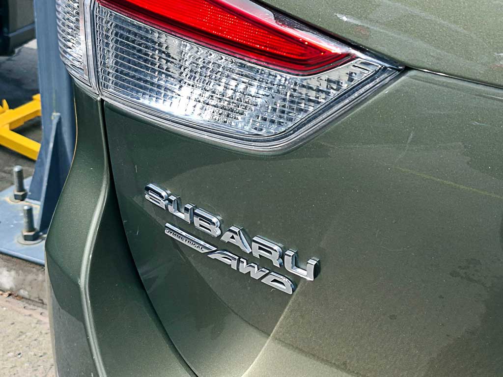 2024 Subaru Forester 2.5 Verde - Miniatura 9