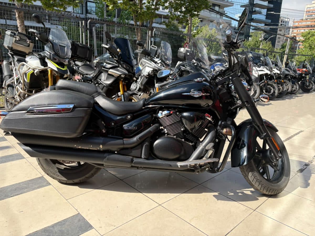 2015 Suzuki Boulevard 1500 - Miniatura 2