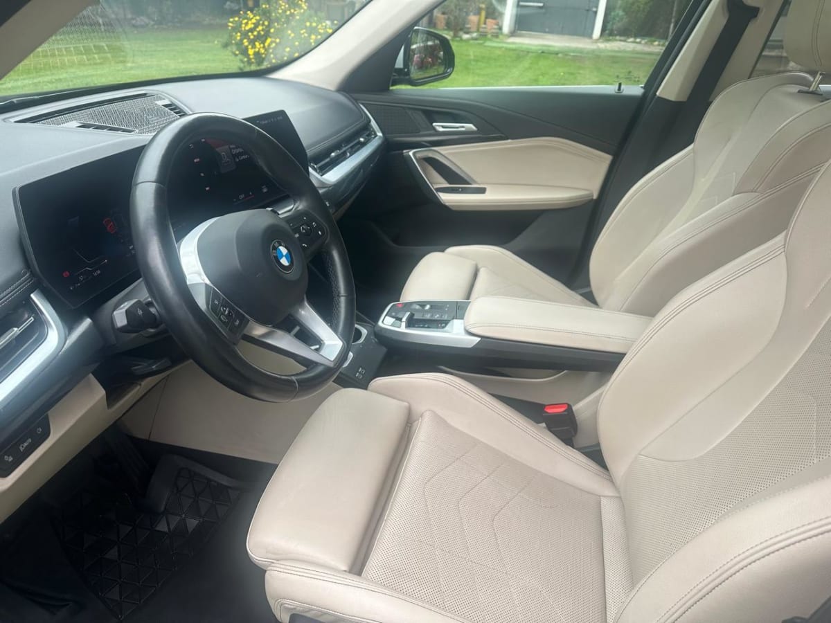 2023 BMW X1 1.5T Verde - Miniatura 6