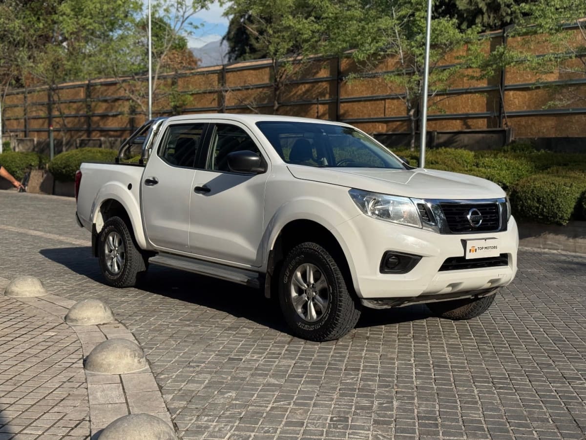 2018 Nissan NP300 Blanco - Miniatura 3