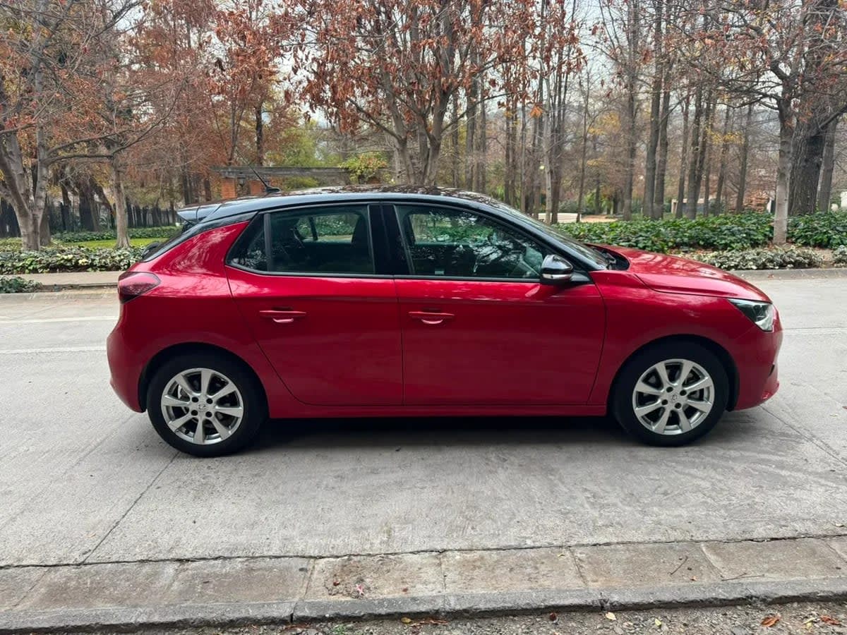 2023 Opel Corsa 1.5T Rojo - Miniatura 9