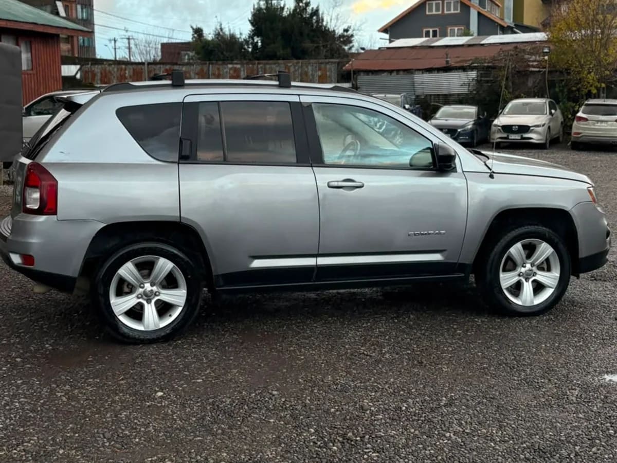 2015 Jeep Compass 2.4 Gris - Miniatura 5