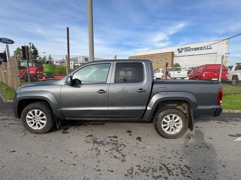 2023 Volkswagen Amarok 2.0 - Miniatura 4
