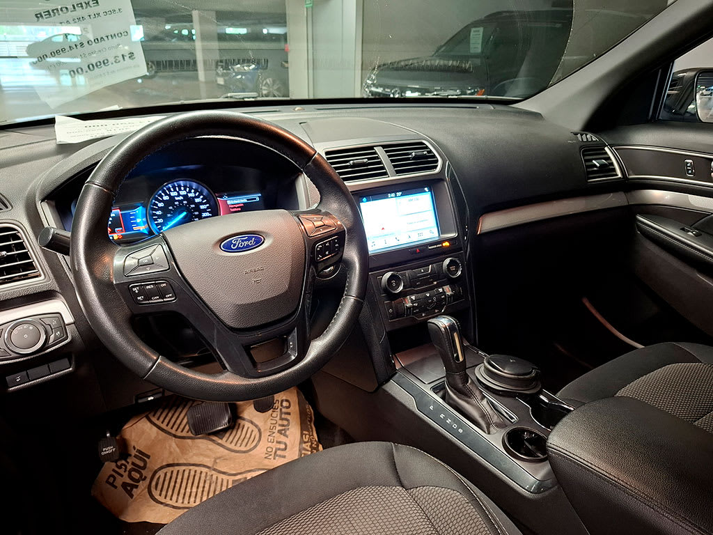 2018 Ford Explorer XLT - Miniatura 7
