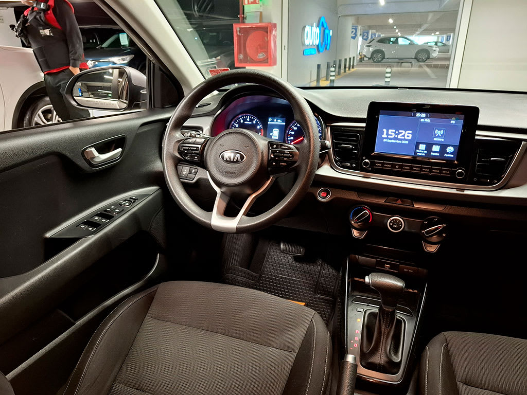 2021 KIA Rio 5 1.4L - Miniatura 7