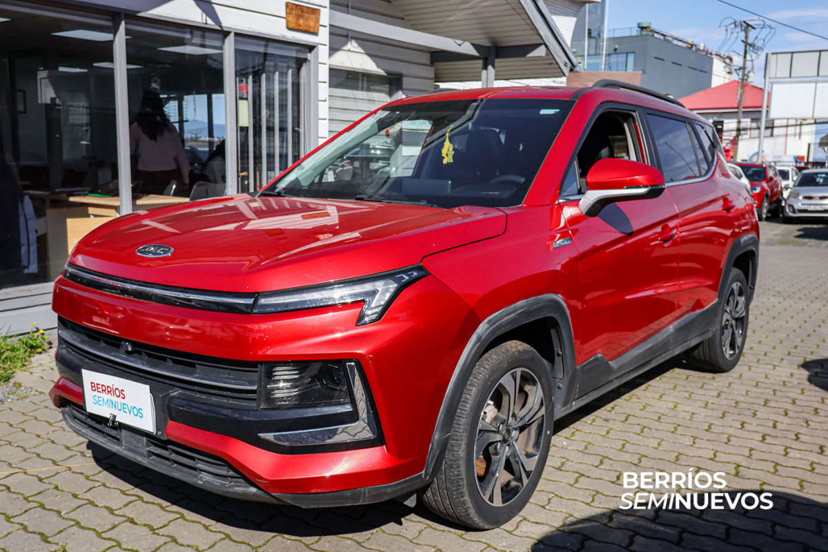 2023 JAC JS4 LUXURY HB 1.5 LUXURY Rojo - Imagen 1