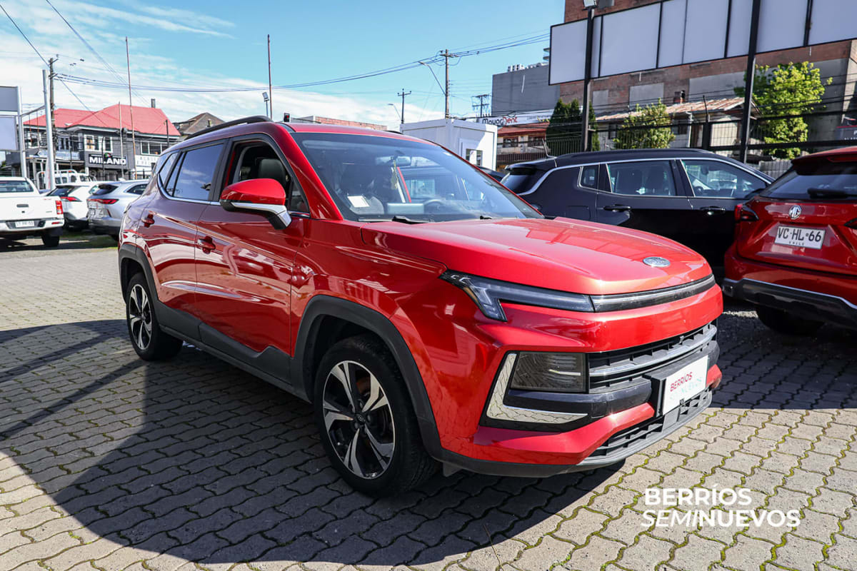 2023 JAC JS4 LUXURY HB 1.5 LUXURY Rojo - Miniatura 3