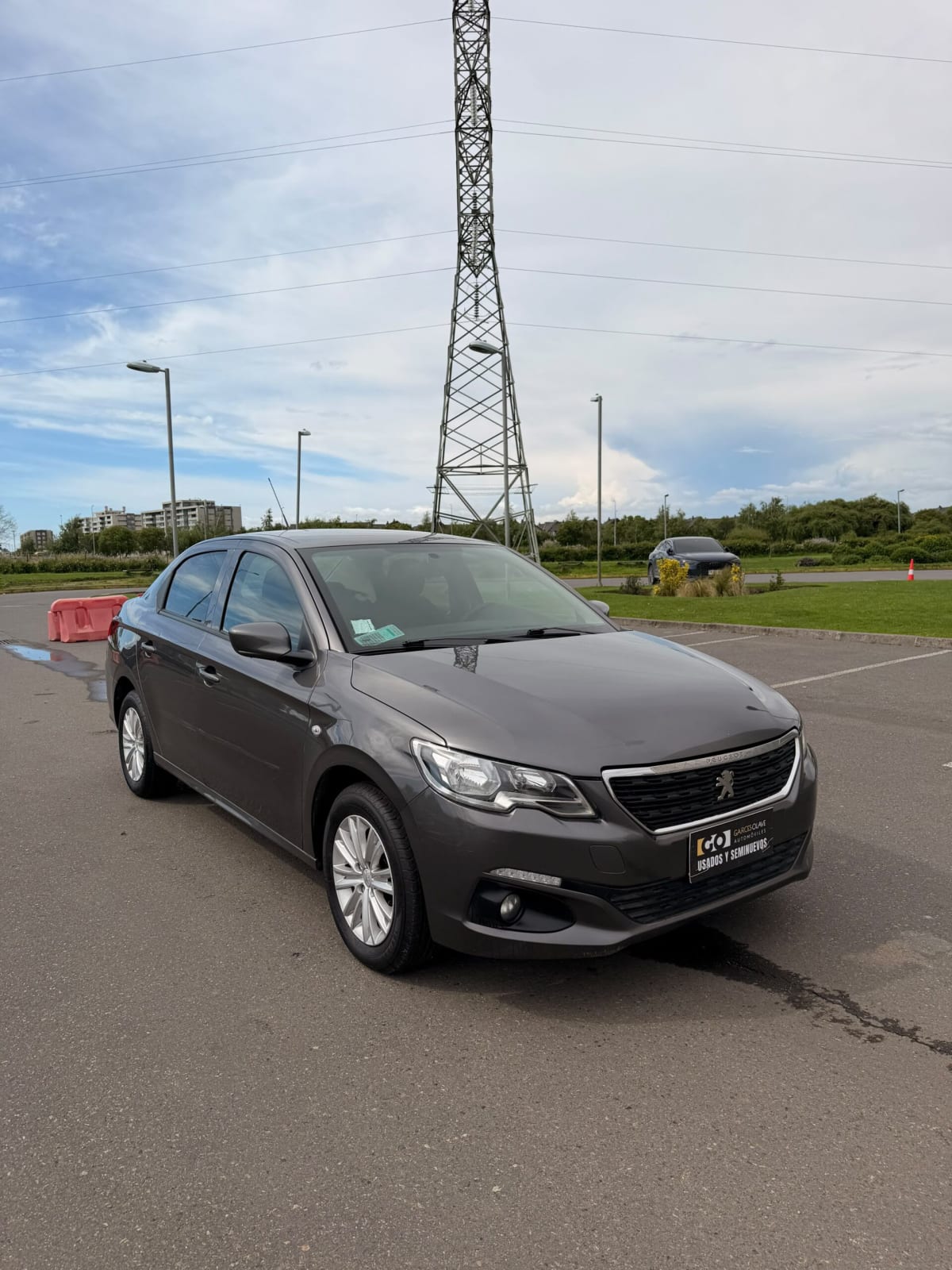 2019 Peugeot 301 VTI Gris - Miniatura 3