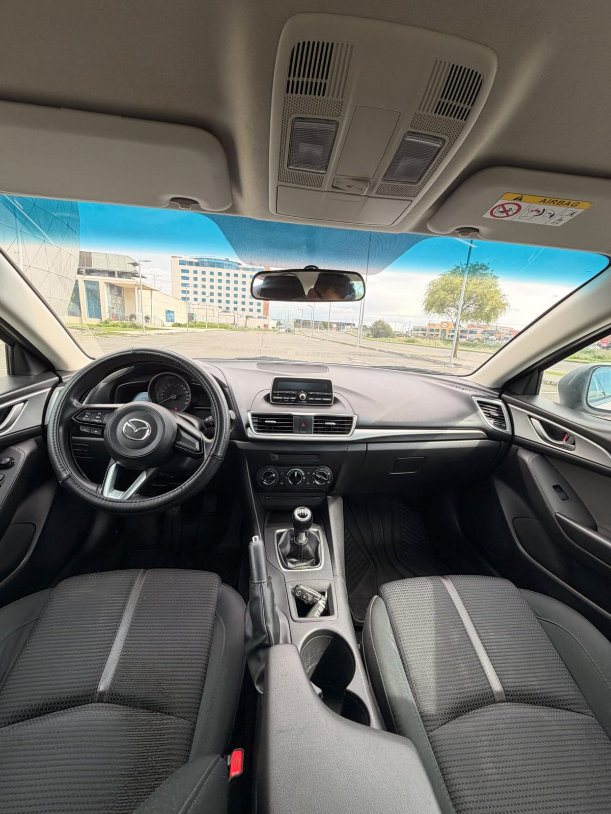 2019 MAZDA 3 MT Blanco - Miniatura 10