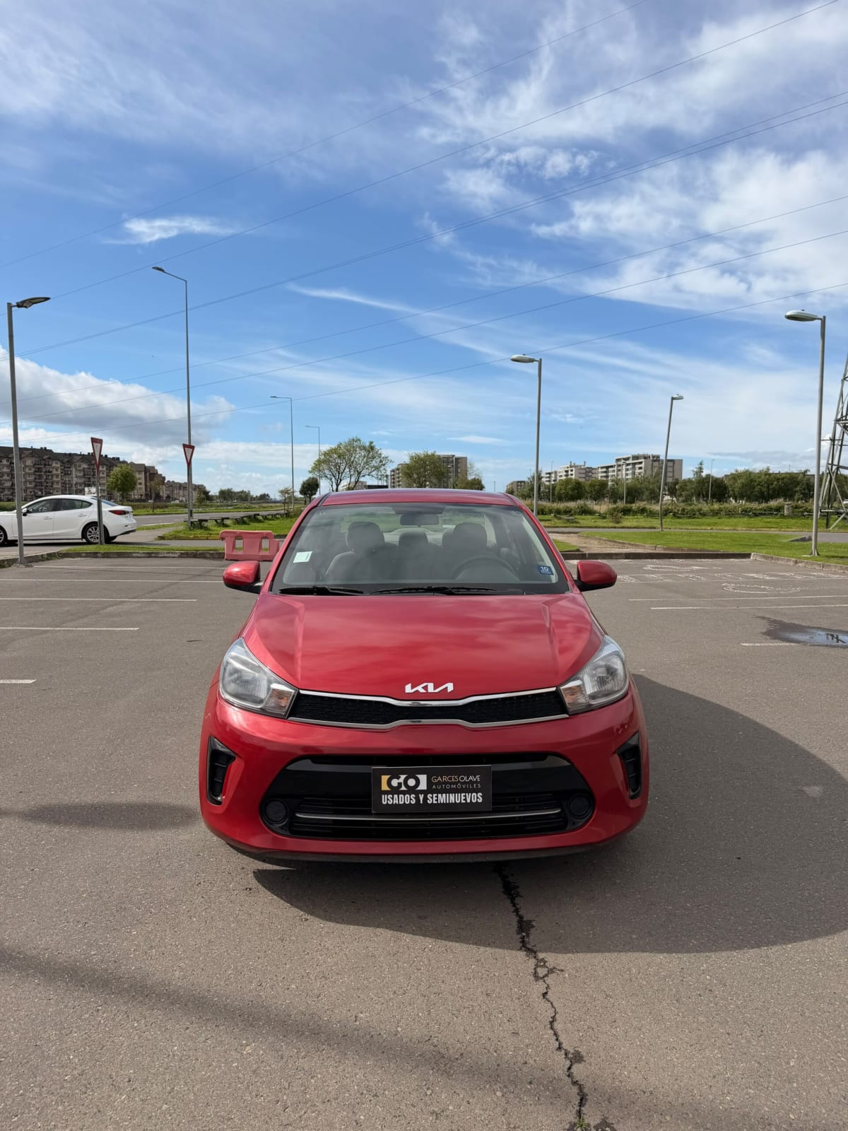 2023 KIA SOLUTO LX Rojo - Miniatura 4