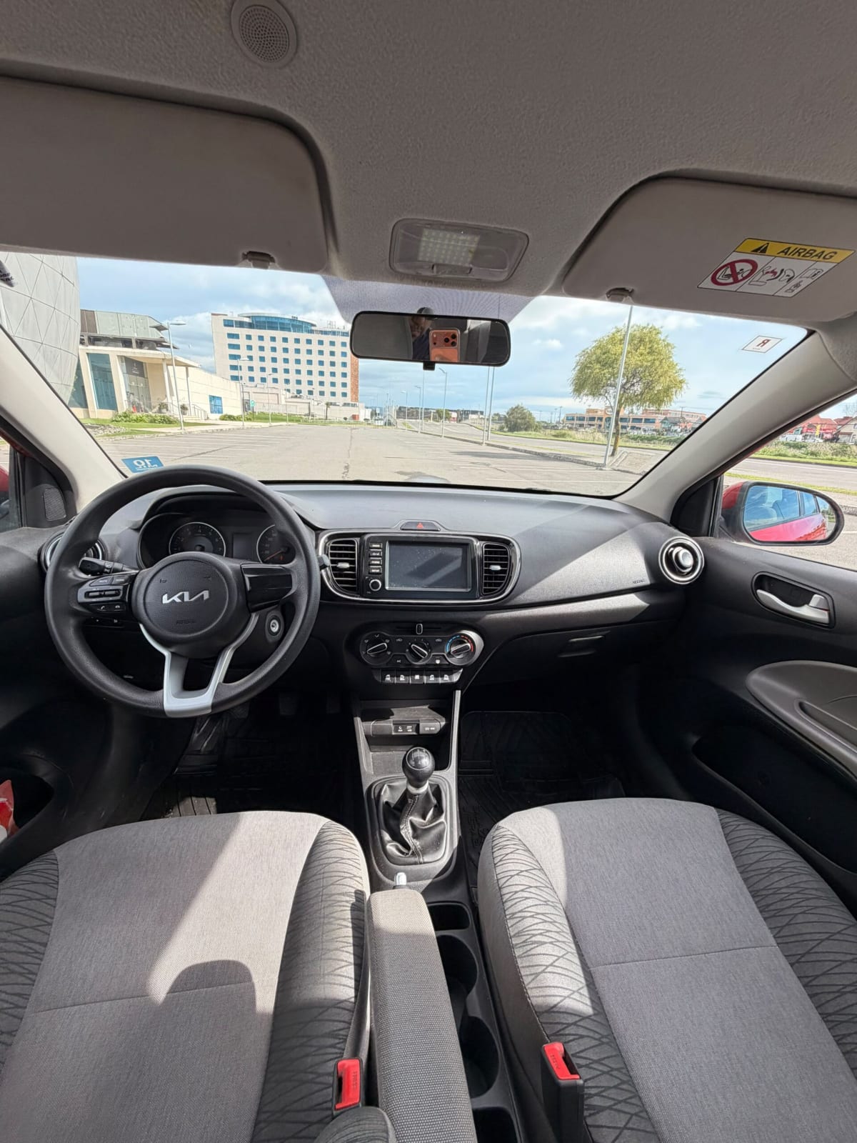 2023 KIA SOLUTO LX Rojo - Miniatura 9