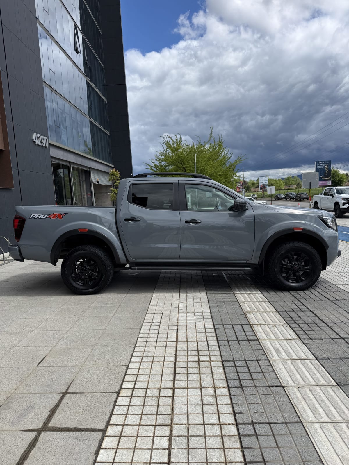 2019 Nissan Navara PRO - Miniatura 4