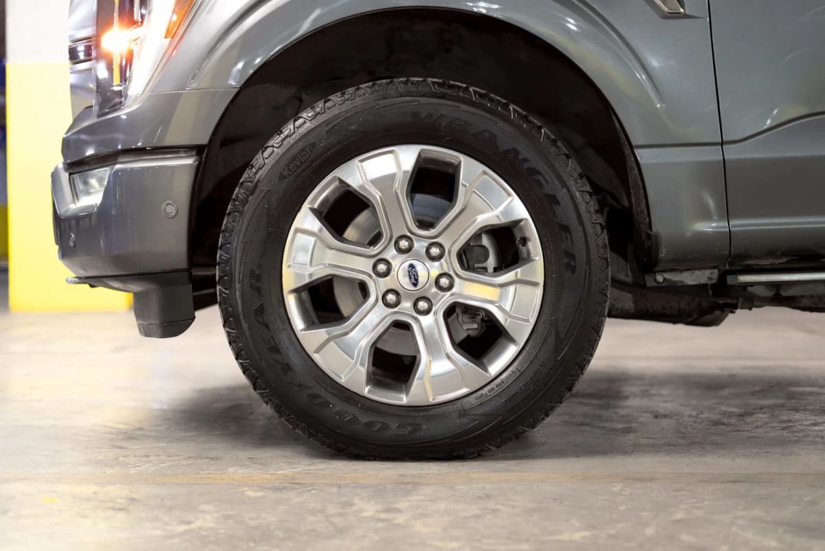 2022 Ford F-150 3.5 Gris - Miniatura 2