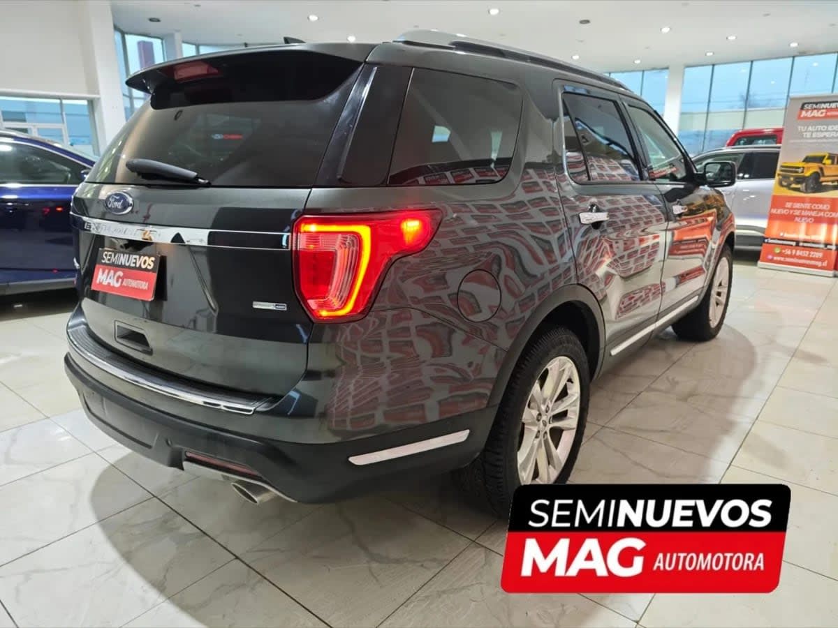 2019 Ford Explorer LTD Gris - Miniatura 10