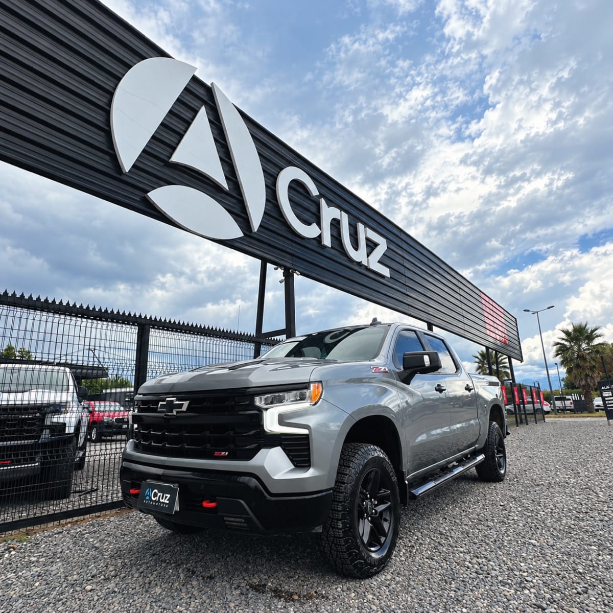 2026 Chevrolet Silverado Trail - Miniatura 2