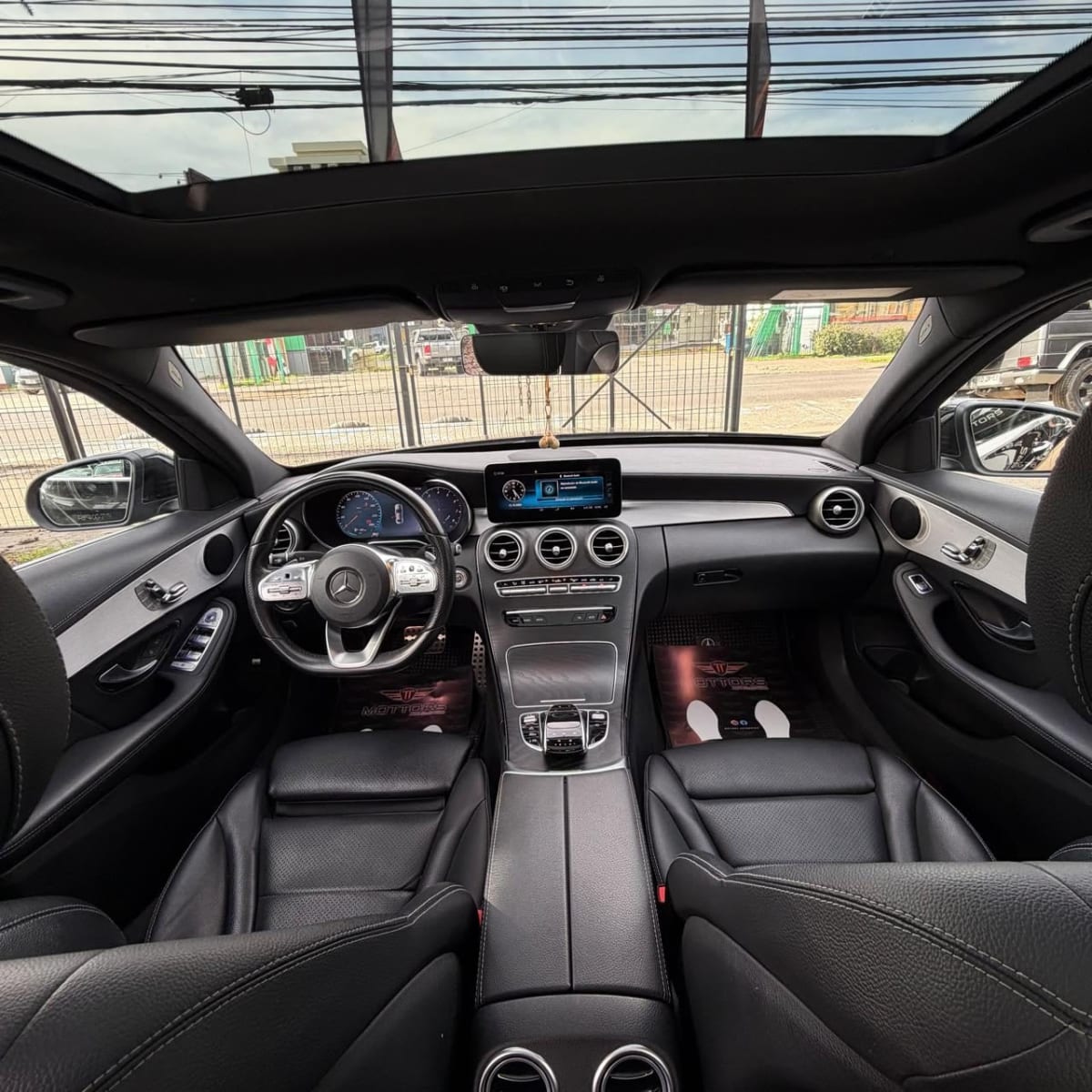 2022 Mercedes-Benz C300 300 Negro - Miniatura 8