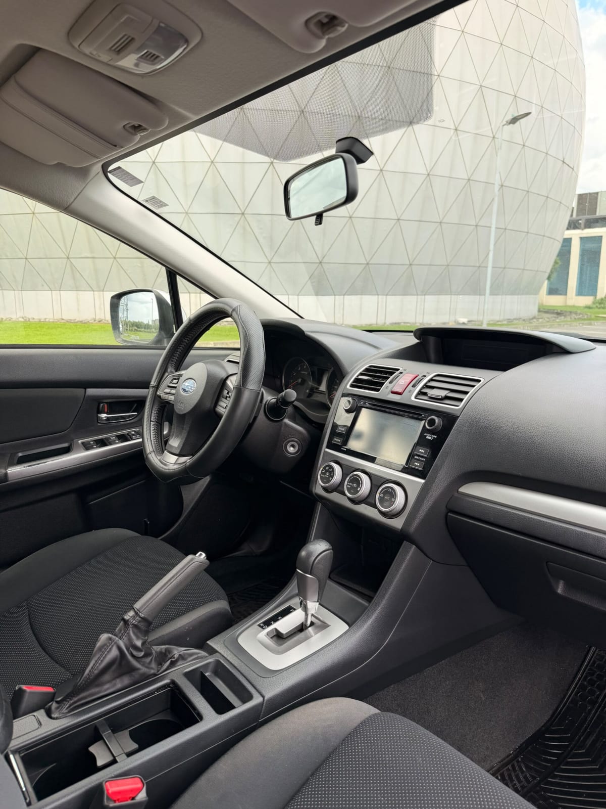 2017 SUBARÚ IMPREZA HATCHBACK Gris - Miniatura 8