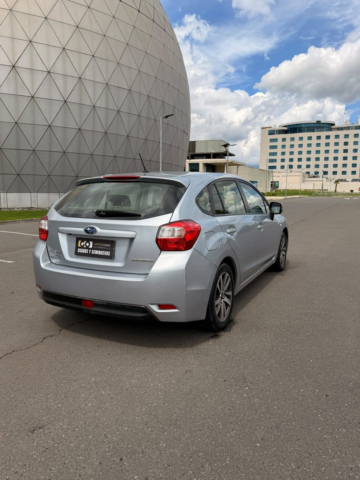 2017 SUBARÚ IMPREZA HATCHBACK Gris - Miniatura 9