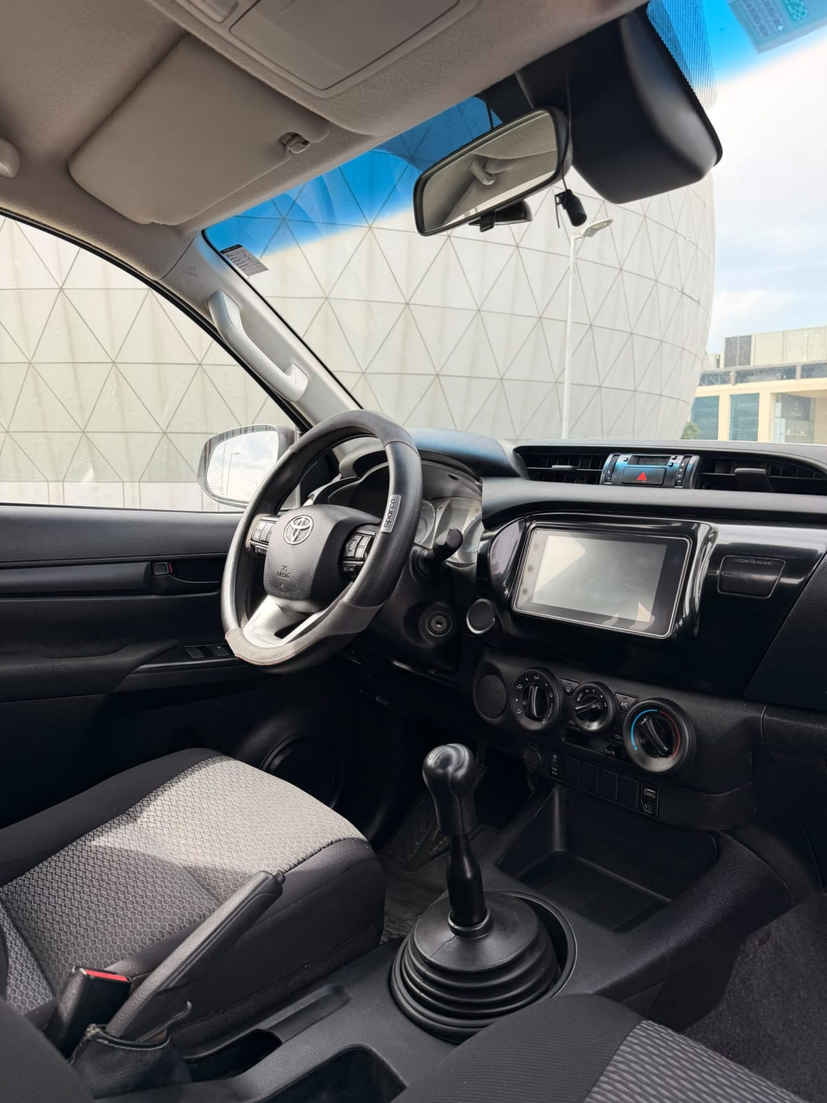 2022 TOYOTA HILUX DX Rojo - Miniatura 10