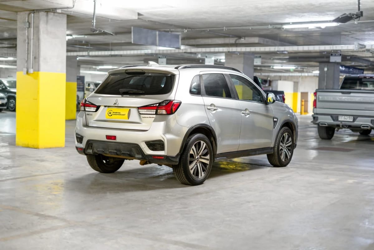 2021 Mitsubishi ASX GLS Plata - Miniatura 5