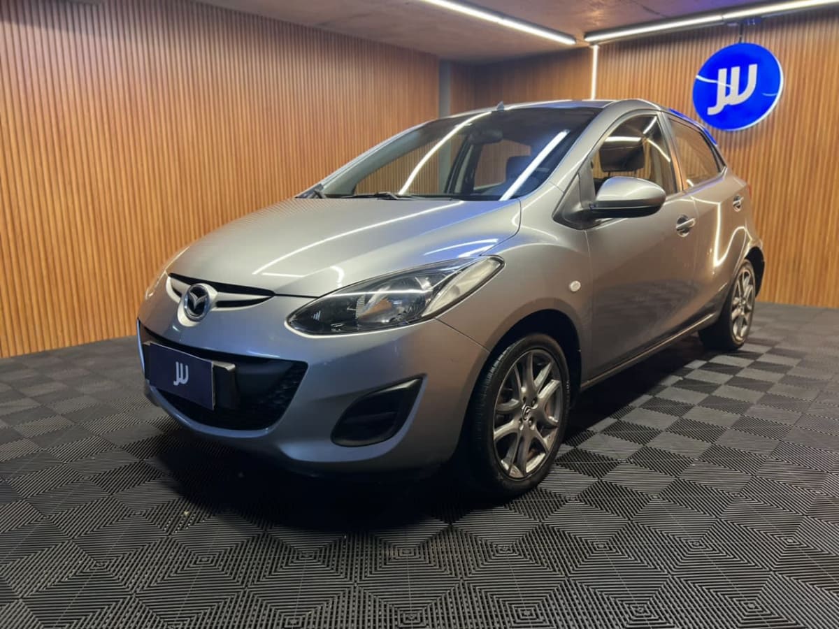 2014 Mazda 2 Sport HB - Miniatura 3