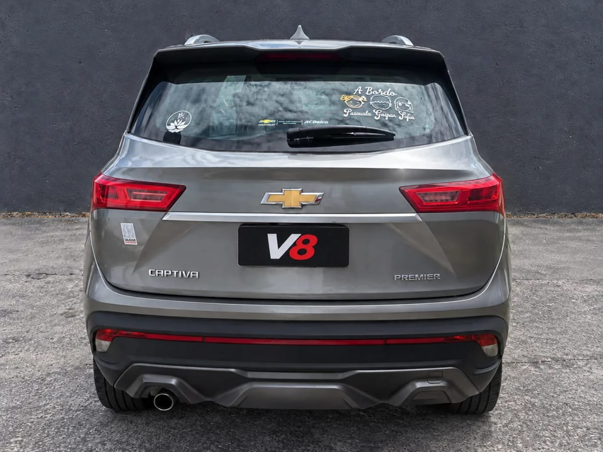 2022 Chevrolet Captiva Premier Gris - Miniatura 4