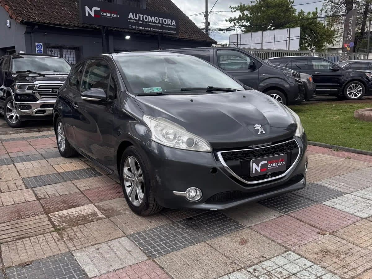 2013 Peugeot 208 ALLURE Gris - Imagen 1