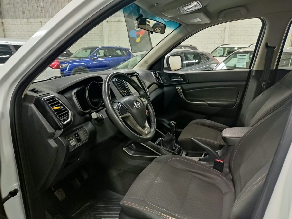 2019 Changan Cx70 1.6 Blanco - Miniatura 9