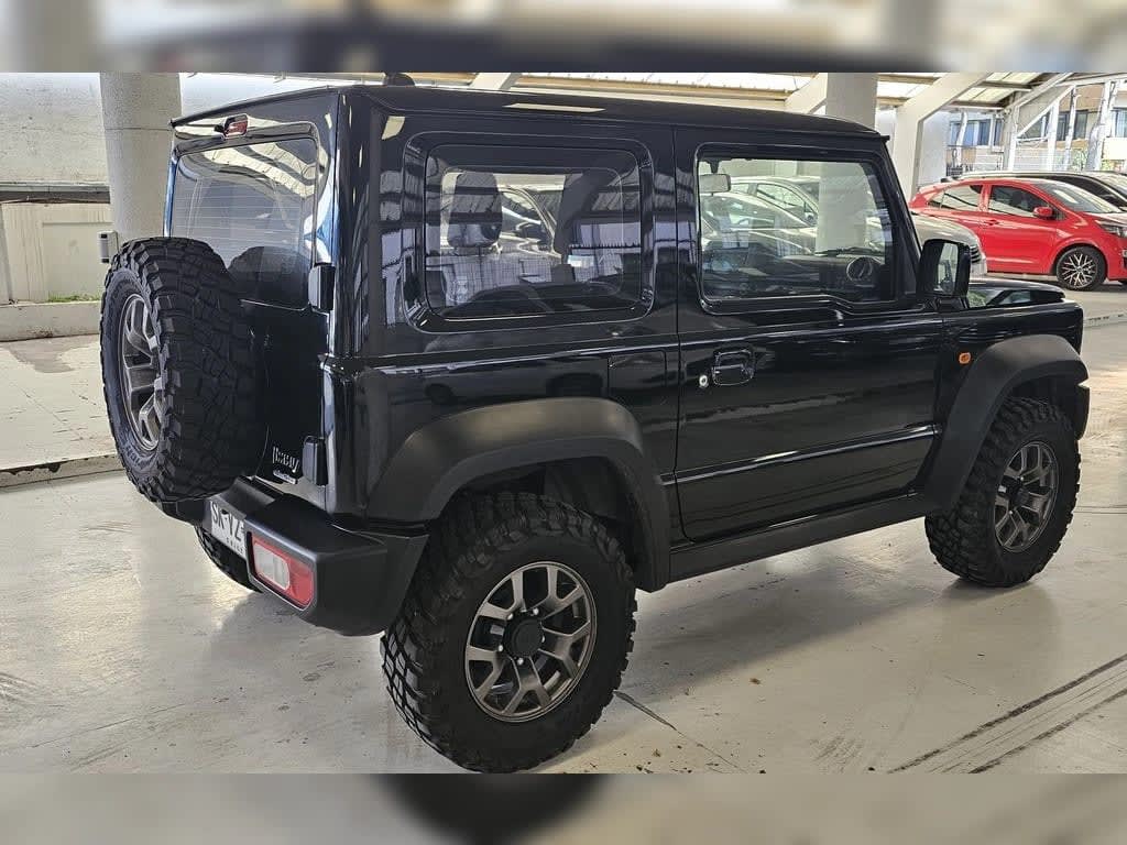 2023 SUZUKI SS JIMNY - Miniatura 5