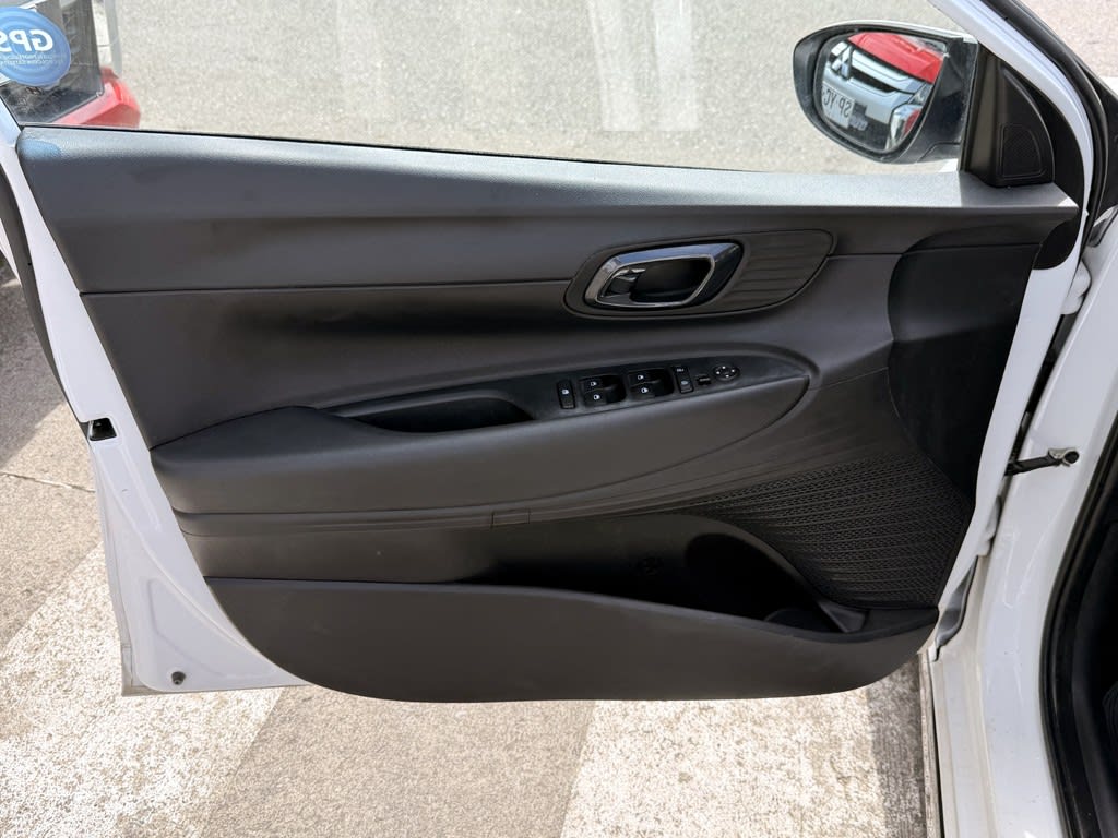 2025 HYUNDAI I20 1.4 - Miniatura 9