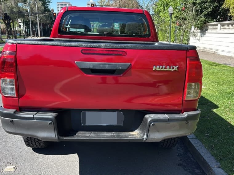 2023 Toyota Hilux Dcab - Miniatura 5