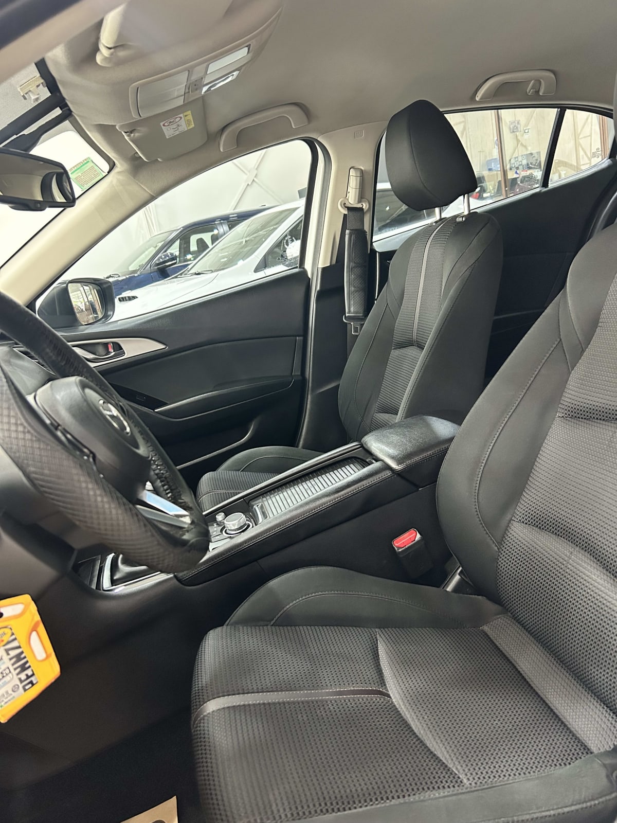 2018 Mazda New 3 Blanco - Miniatura 10