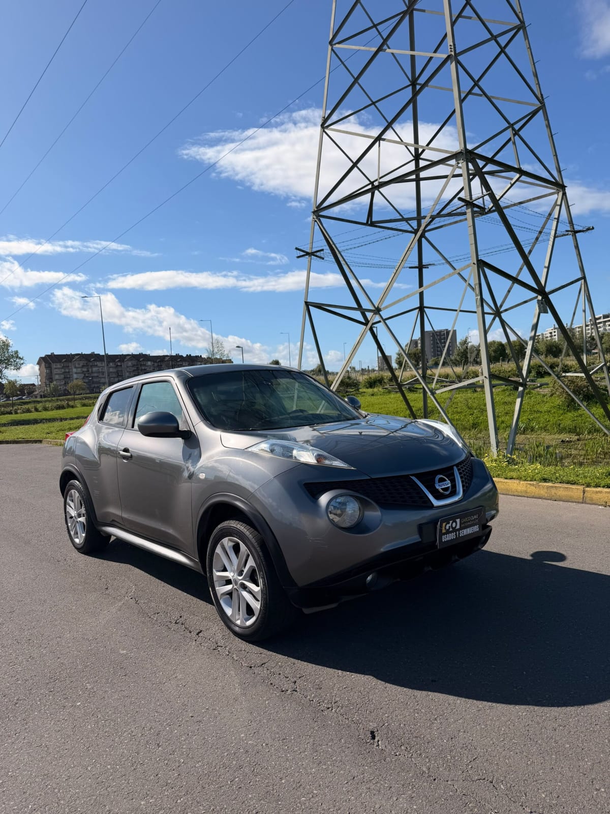 2014 NISSAN JUKE 1.5 Gris - Miniatura 2