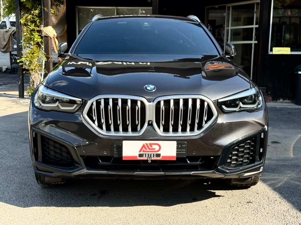 2023 BMW X6 EXECUTIVE Gris - Miniatura 2