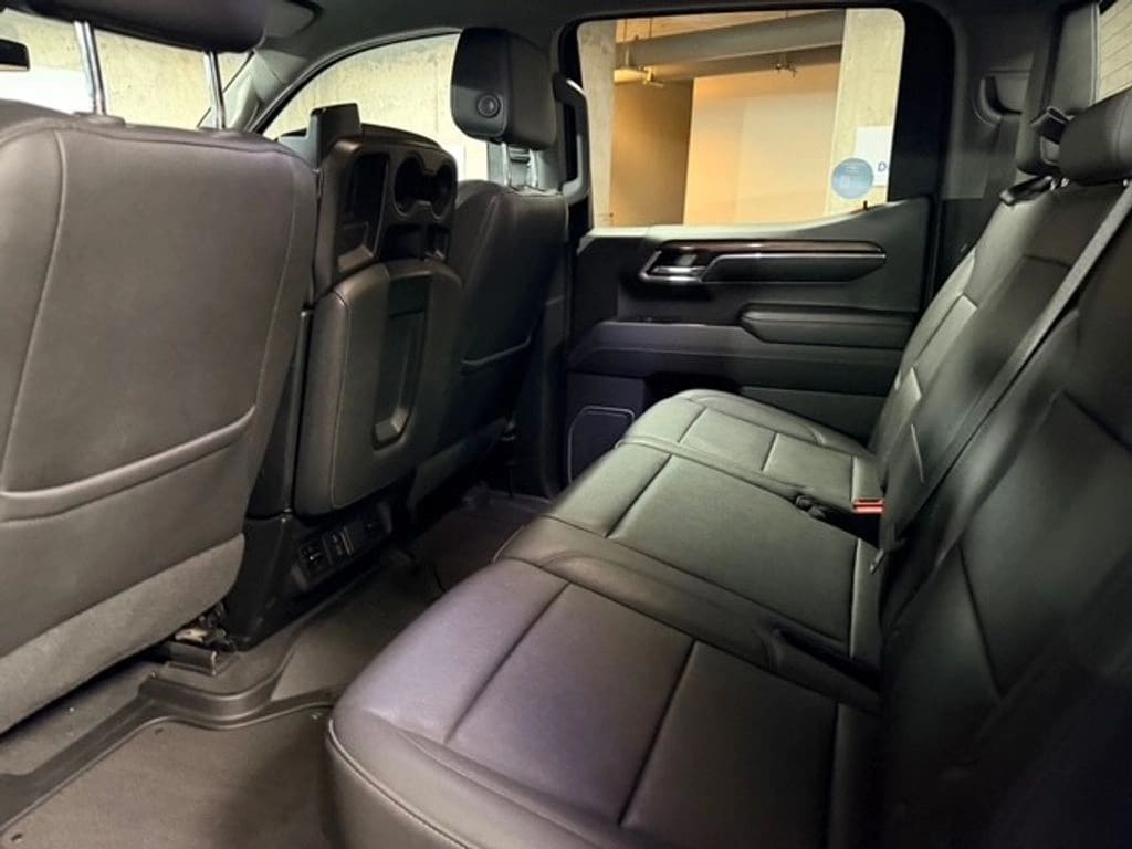 2023 Chevrolet SILVERADO - Miniatura 9