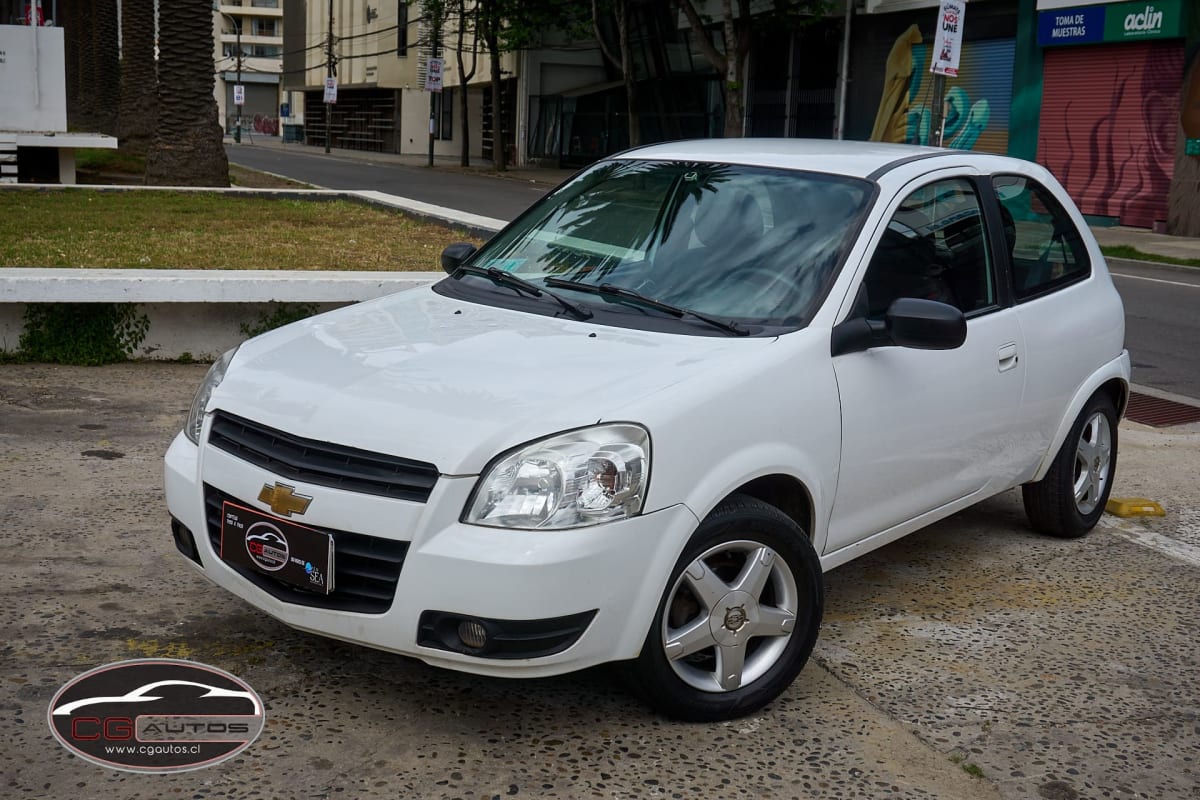 2011 Chevrolet Corsa Iii Rojo - Miniatura 8