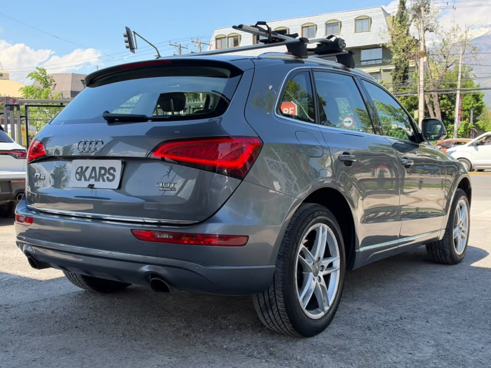 2016 Audi Q5 Quattro Gris - Miniatura 5