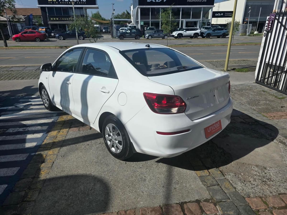 2022 KIA Soluto LX - Miniatura 4