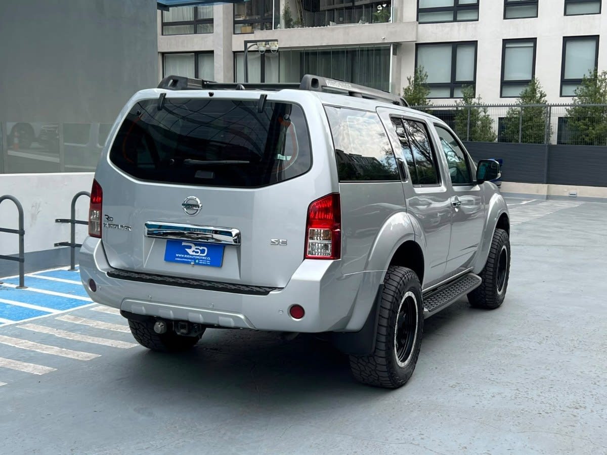 2012 Nissan PATHFINDER SE Plata - Miniatura 7