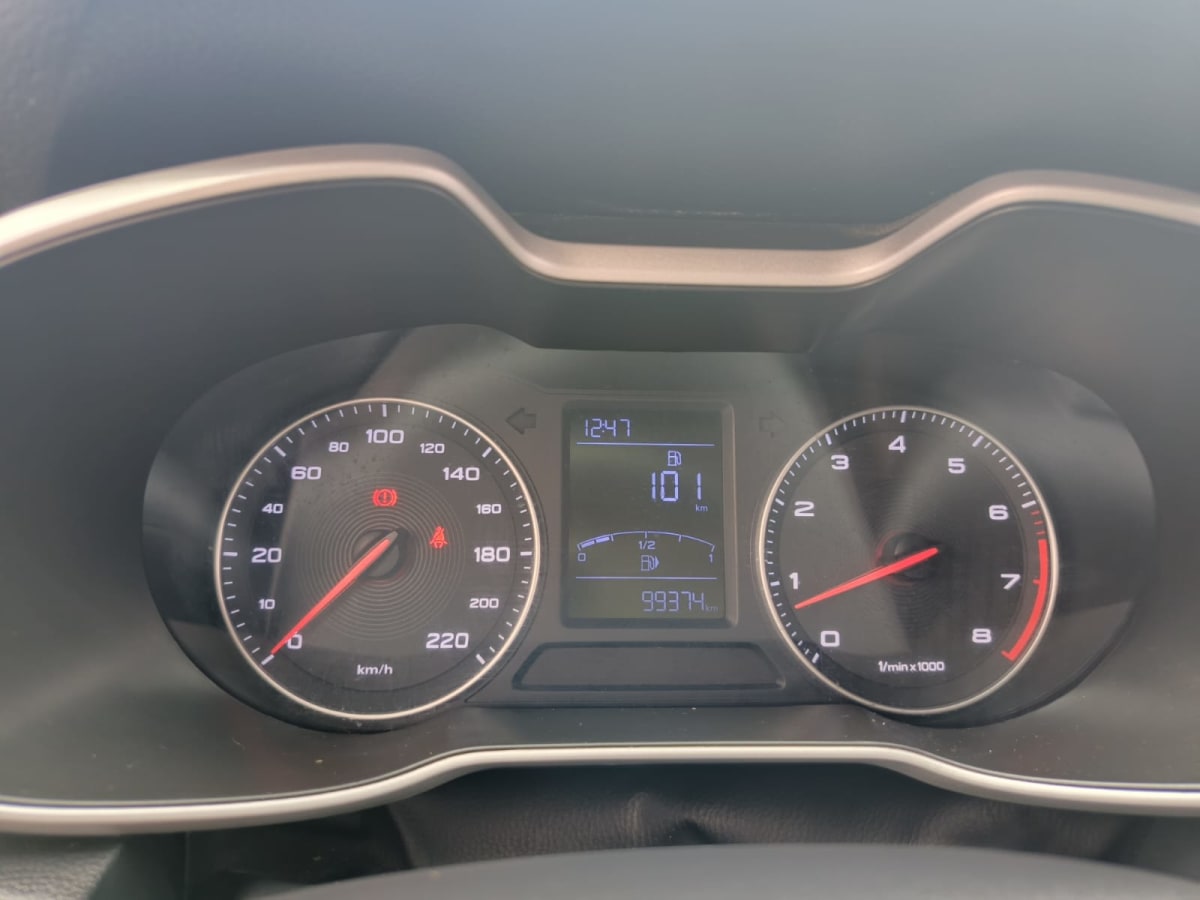 2019 MG ZS 5p 1.5 Rojo - Miniatura 8