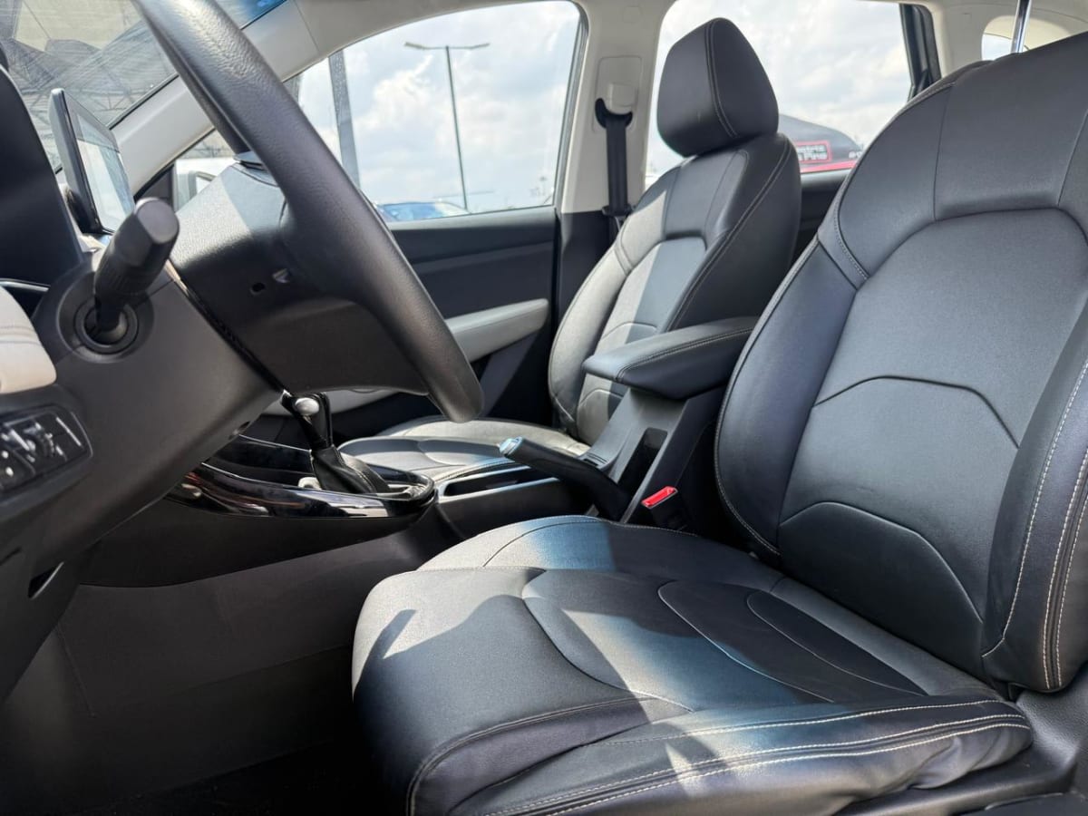 2022 Chevrolet Captiva 1.5 Gris - Miniatura 10