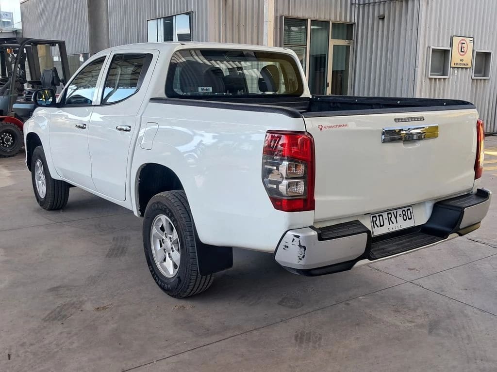 2021 Mitsubishi L200 KATANA - Miniatura 9