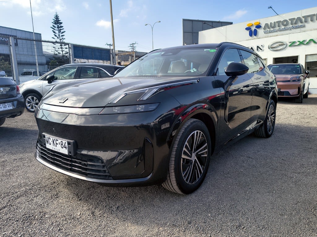 2027 Lynk & Co 08 LYNK&CO 1.5 - Imagen 1