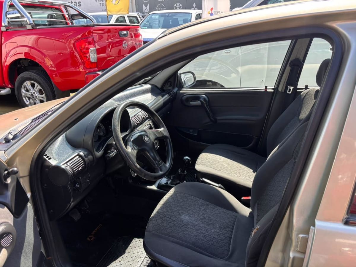 2007 Chevrolet Corsa Dorado - Miniatura 10