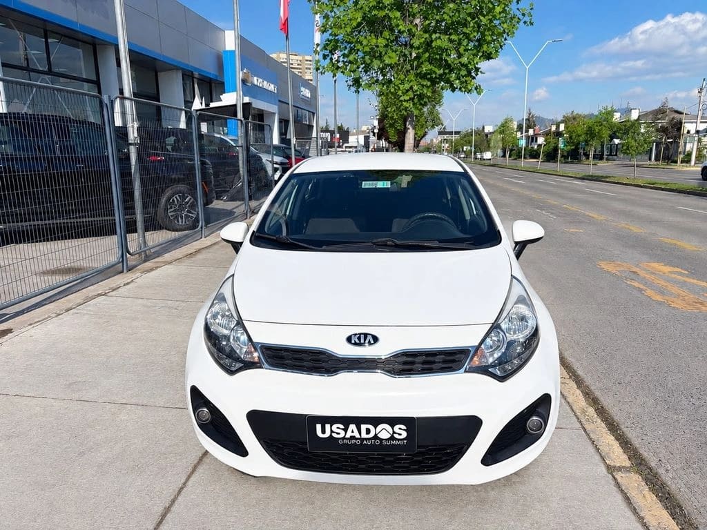 2014 KIA Rio 5 1.4 - Imagen 1