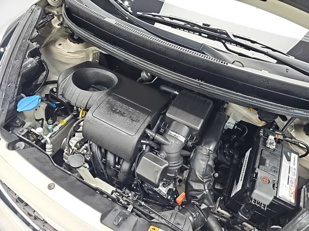 2016 KIA Morning Gasoline Blanco - Miniatura 5