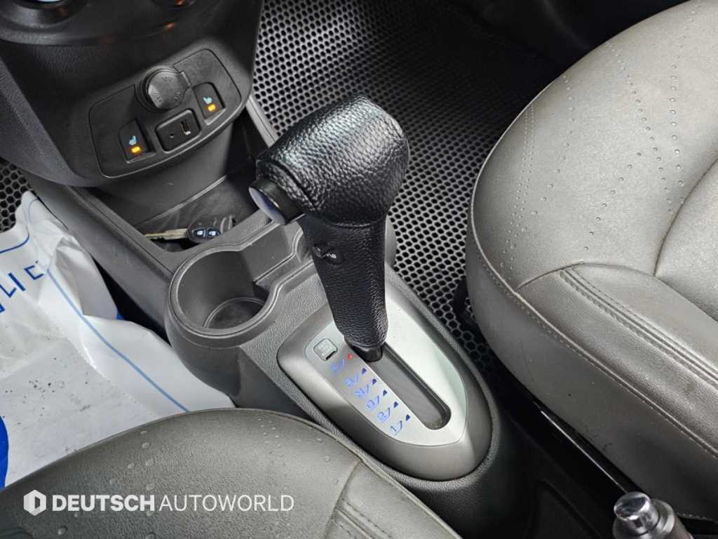 2013 Chevrolet Spark Gasoline - Miniatura 9