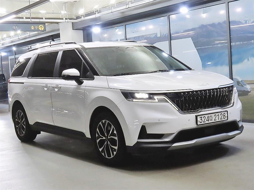 2023 Kia Carnival 4th - Imagen 1
