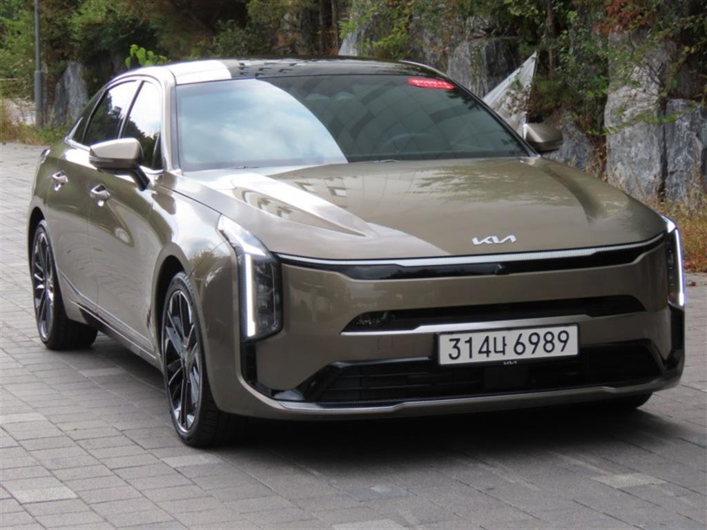 2026 Kia K8 Hybrid - Miniatura 2