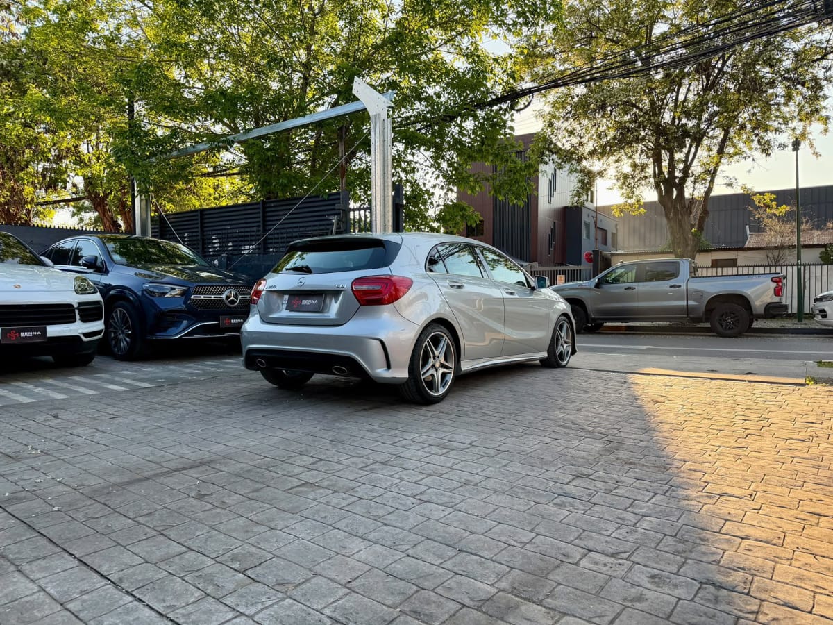 2016 Mercedes-Benz A 200 - Miniatura 5